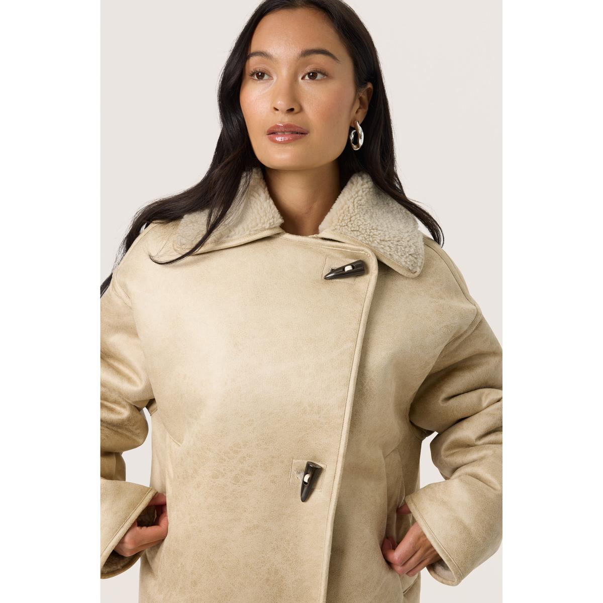 product/s/o/soaked-in-luxury_30408254-130404_3.jpg